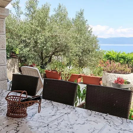 Daire Victory-2 By Interhome Raša