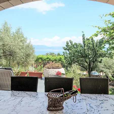 Victory-2 By Interhome * Raša