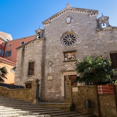 Апартаменты Victory-2 By Interhome